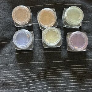 brand new mineral powder Lise Watier